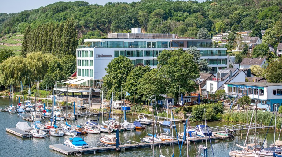 Fährhaus Hotelaußenansicht 1 | © Fährhaus Artur Lik