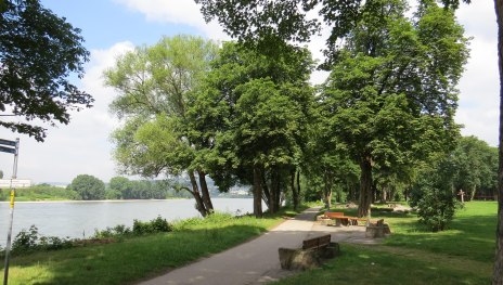 Sitzgelegenheiten im Schlosspark | © Pressebüro der Stadt Neuwied