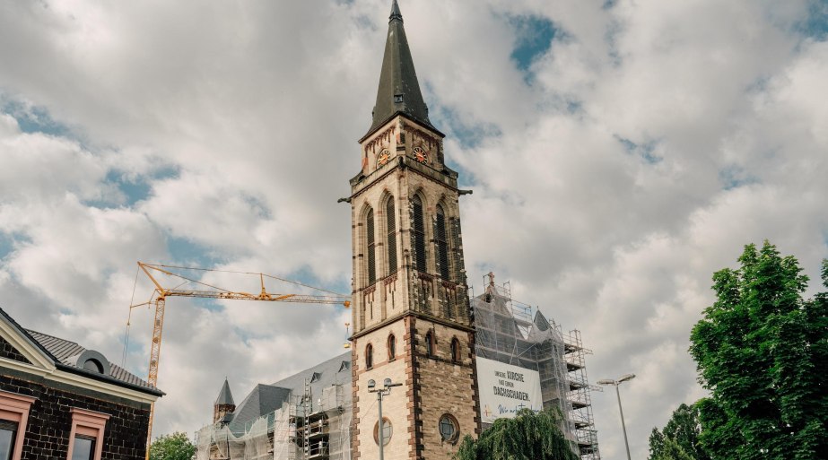 St. Matthiaskirche bekommt ein neues Dach | © Zimpfer_Photography