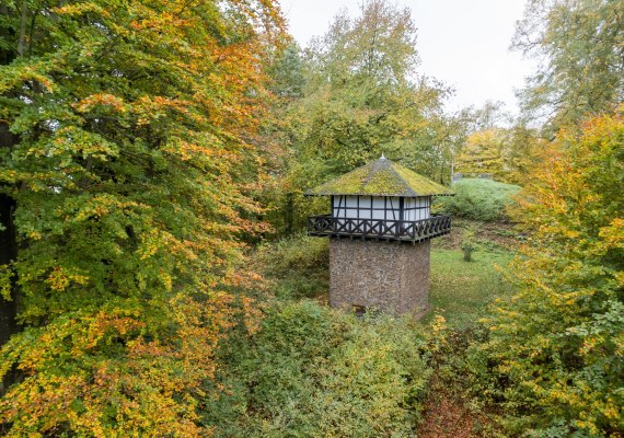 Römerturm im Herbst | © Andreas Pacek, fototour-deutschland.de