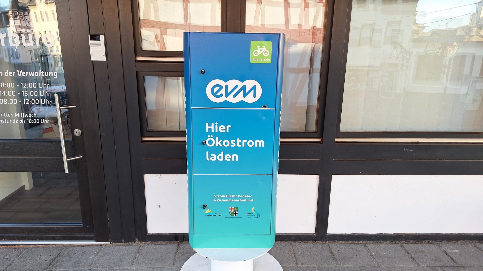 Ladestation für E-Bikes | © Tourist-Information Erlebnis Rheinbogen