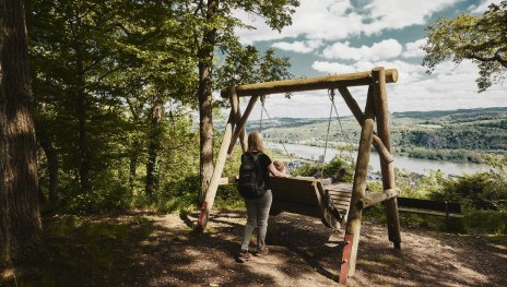 Schaukel im Sommer | © Marco Rothbrust/Romantischer Rhein Tourismus GmbH