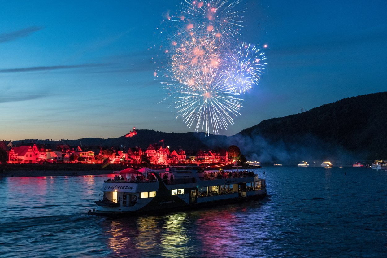 Rhein in Flammen zwischen Spay und Koblenz | © Dominik Ketz