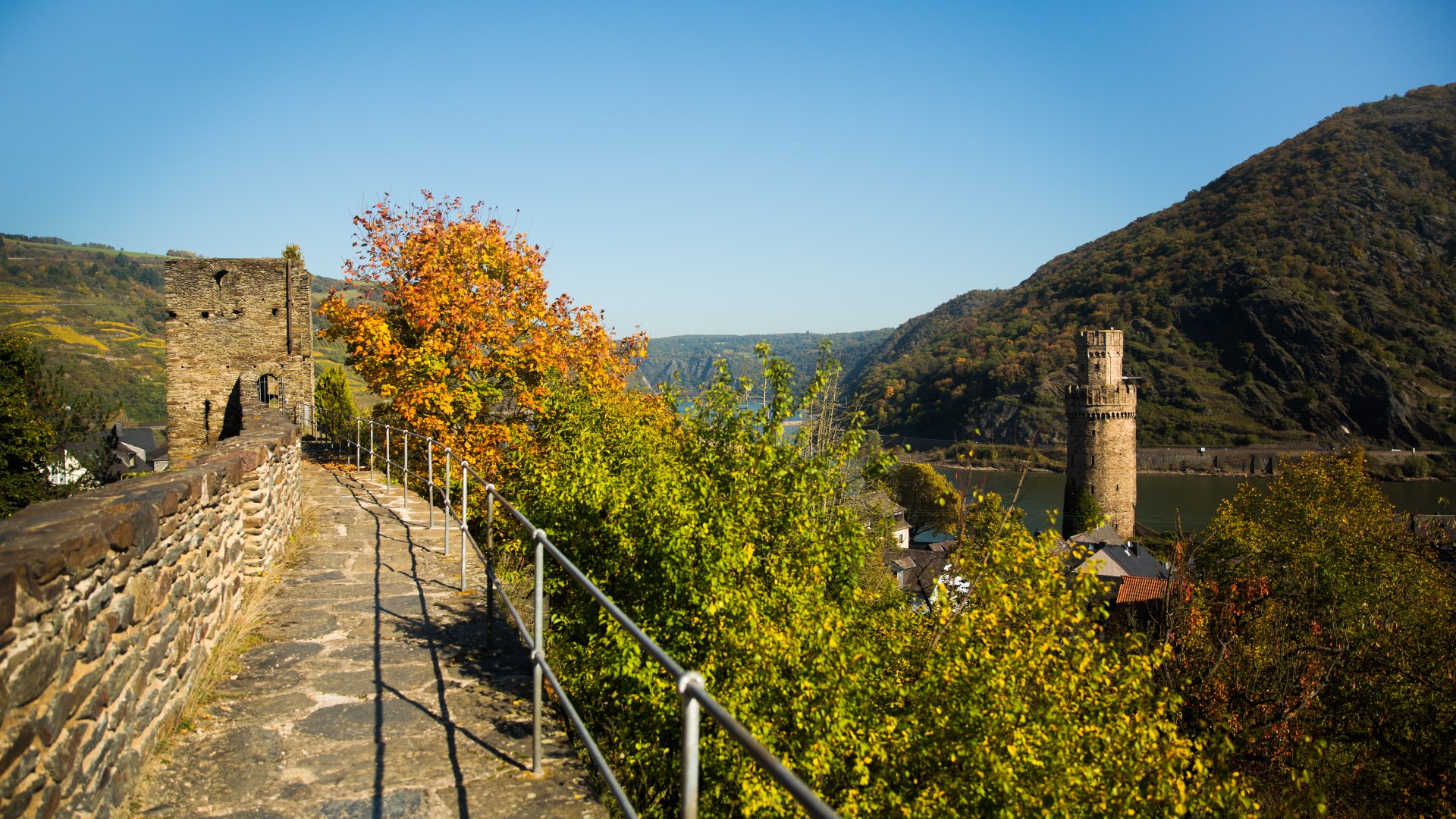 Die historische Stadtmauer in Oberwesel | © Henry Tornow