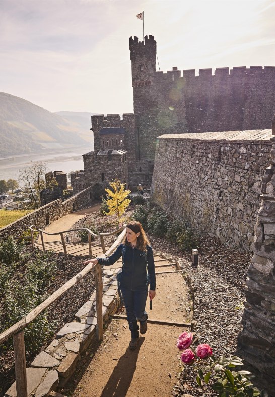 Burg Reichenstein im Herbst | © Marco Rothbrust