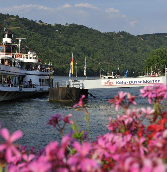 Schaufelraddampfer MS Goethe am Anleger bei Boppard | © Dietmar Guth