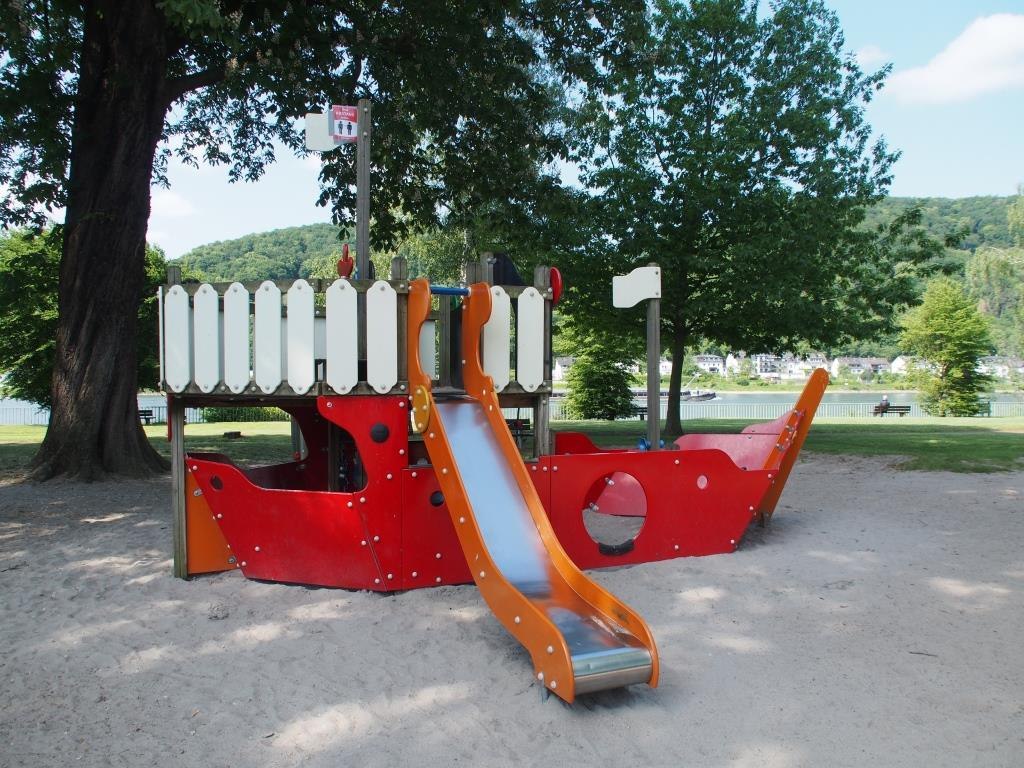 Spielplatz Rheinufer OL | © Stadt Lahnstein