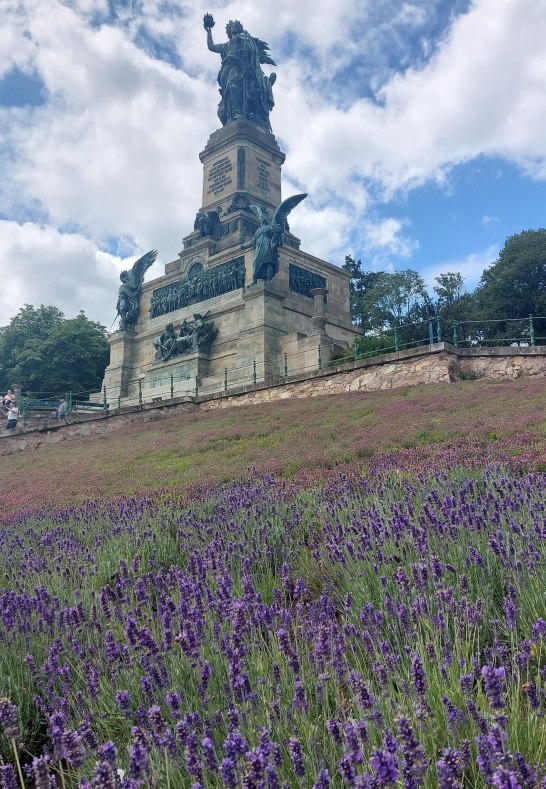 Niederwalddenkmal im Sommer | © Rheingau-Taunus Kultur und Tourismus GmbH