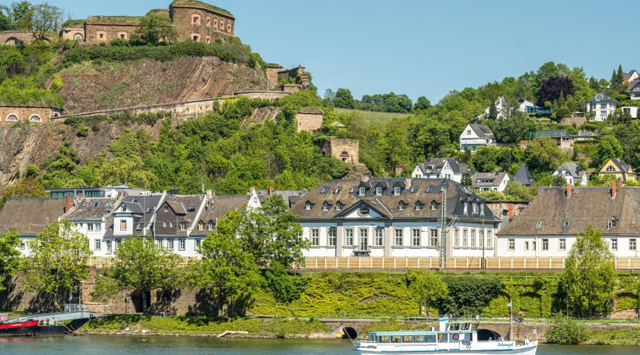 Fähre mit Festung | © Koblenz-Touristik GmbH / Dominik Ketz